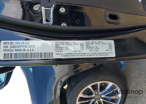 2023 Jeep Wagoneer Series Iii 4X4 z USA, uszkodzony, nr VIN 1C4SJVDP1PS513010